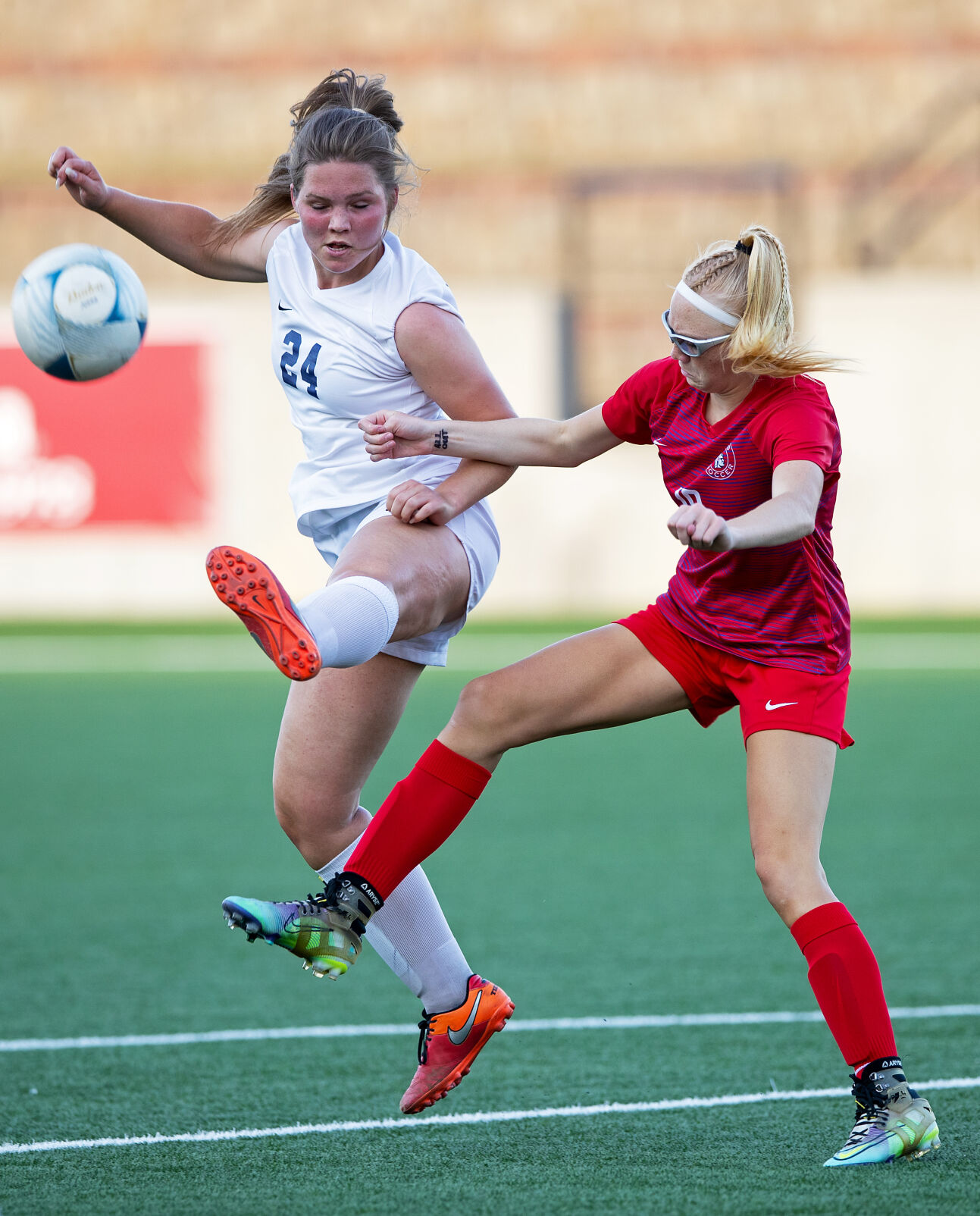 051222-owh-spo-statesoccer-em06.jpg